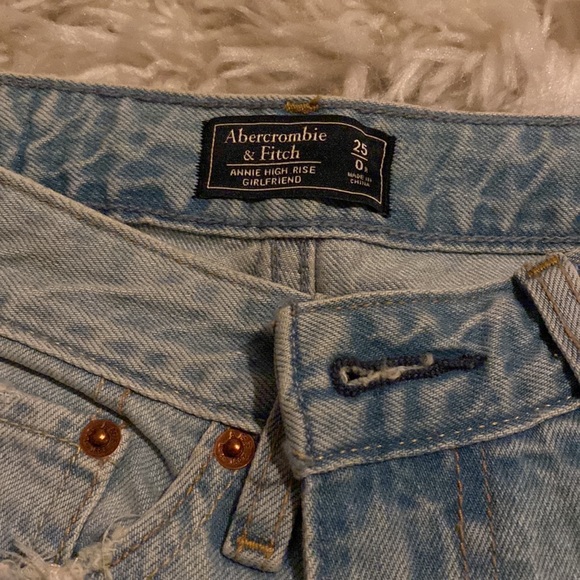 NWOT Abercrombie and Fitch jeans - Picture 4 of 4